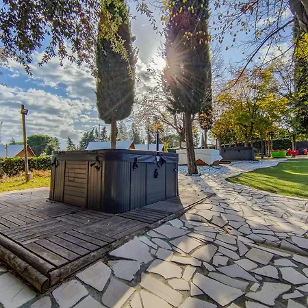 Poggio Imperiale Marche - & Glamping & Bubble 西维尔诺瓦·马尔凯